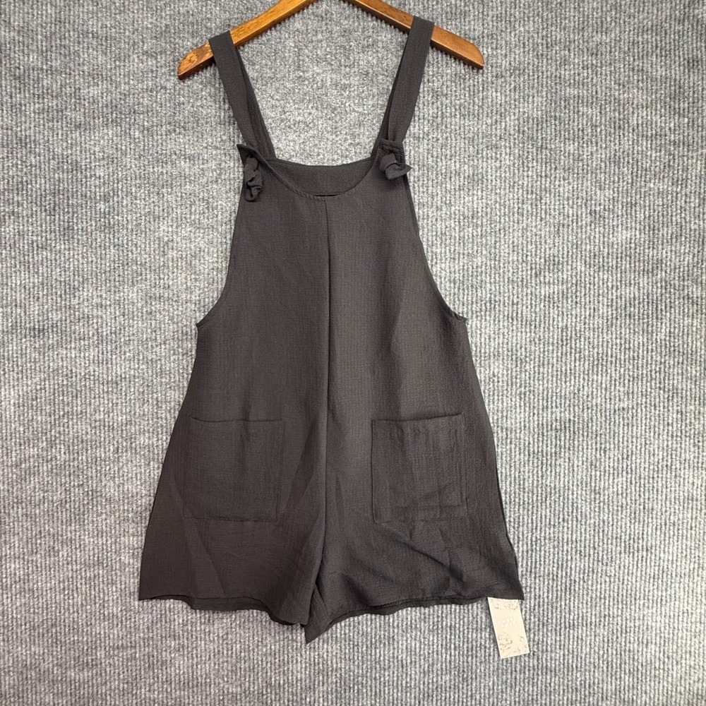 Emery‎ Rose Romper Womens Size M Black New Textured Tie Shoulder Pocket Jumpsuit